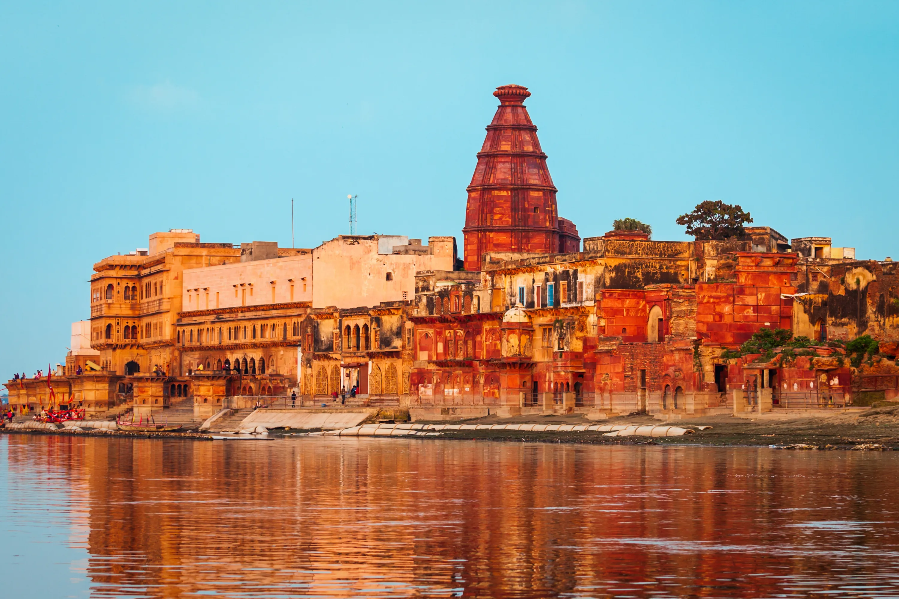 Kashi, Prayagraj, Ayodhya & Gaya – 8 Days - Luxury Tours India - Image 3