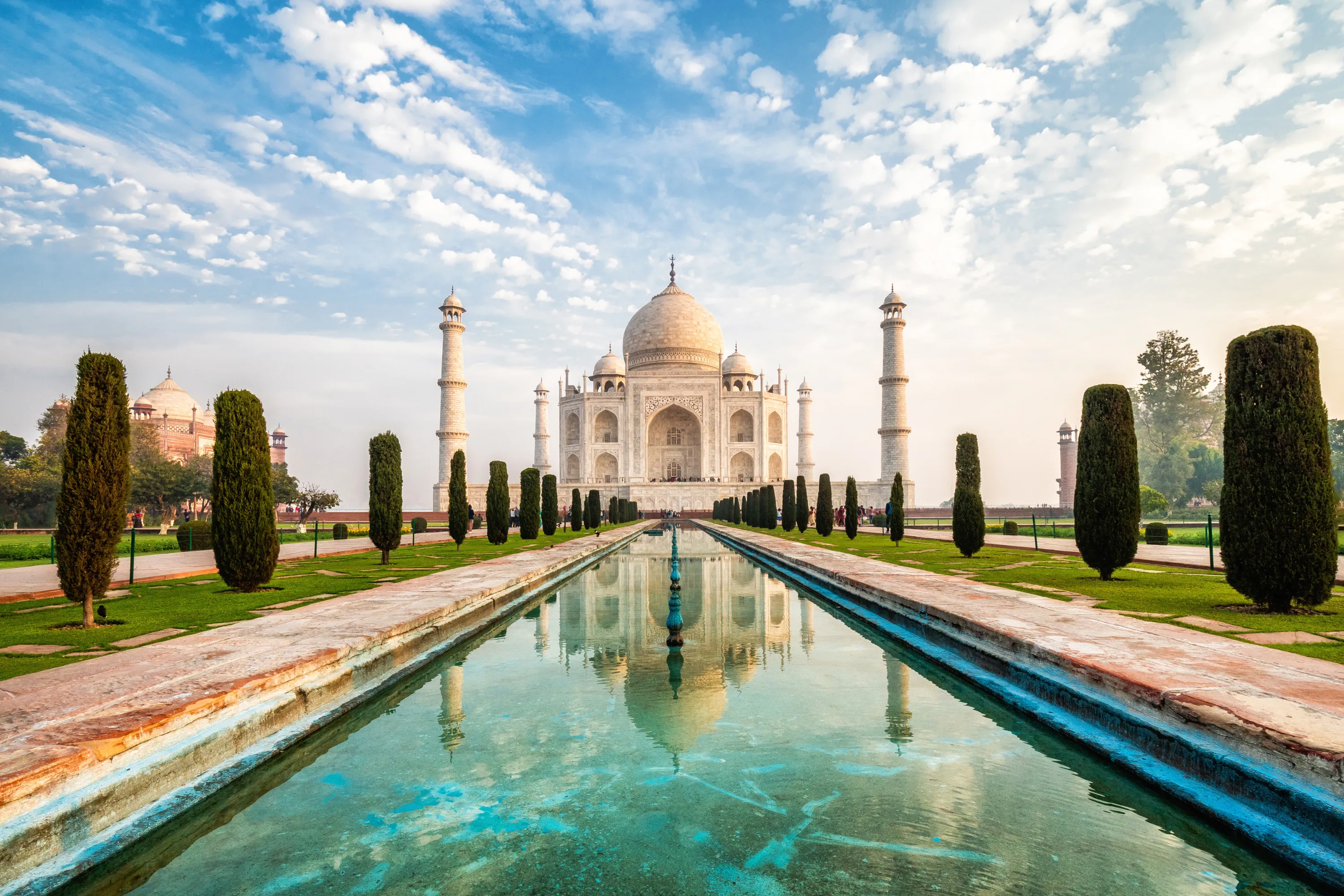 Taj Mahal at sunrise - Best Holiday Packages India